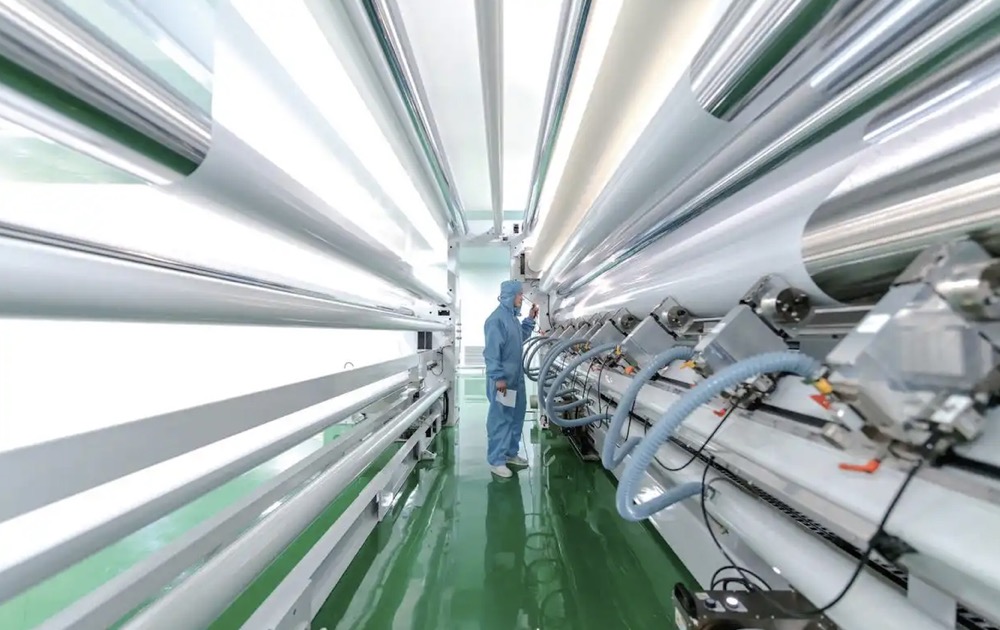 新材料不仅是现代产业体系的支撑，还是未来科技竞争的关键。